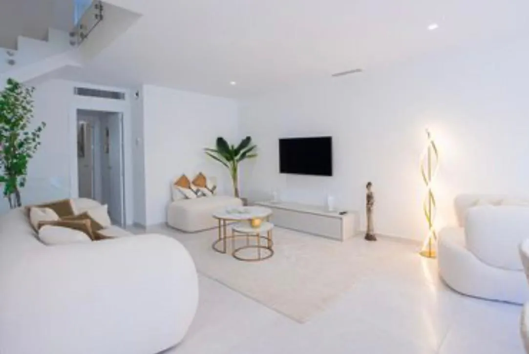 0d7640ae-747b-40a6-b758-a24b4f182064