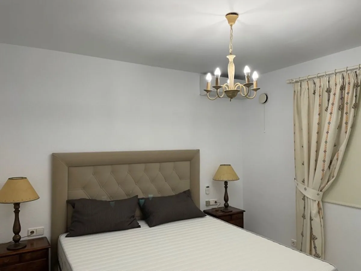 1987b04d-d5f8-4a72-966e-4e62a619423d