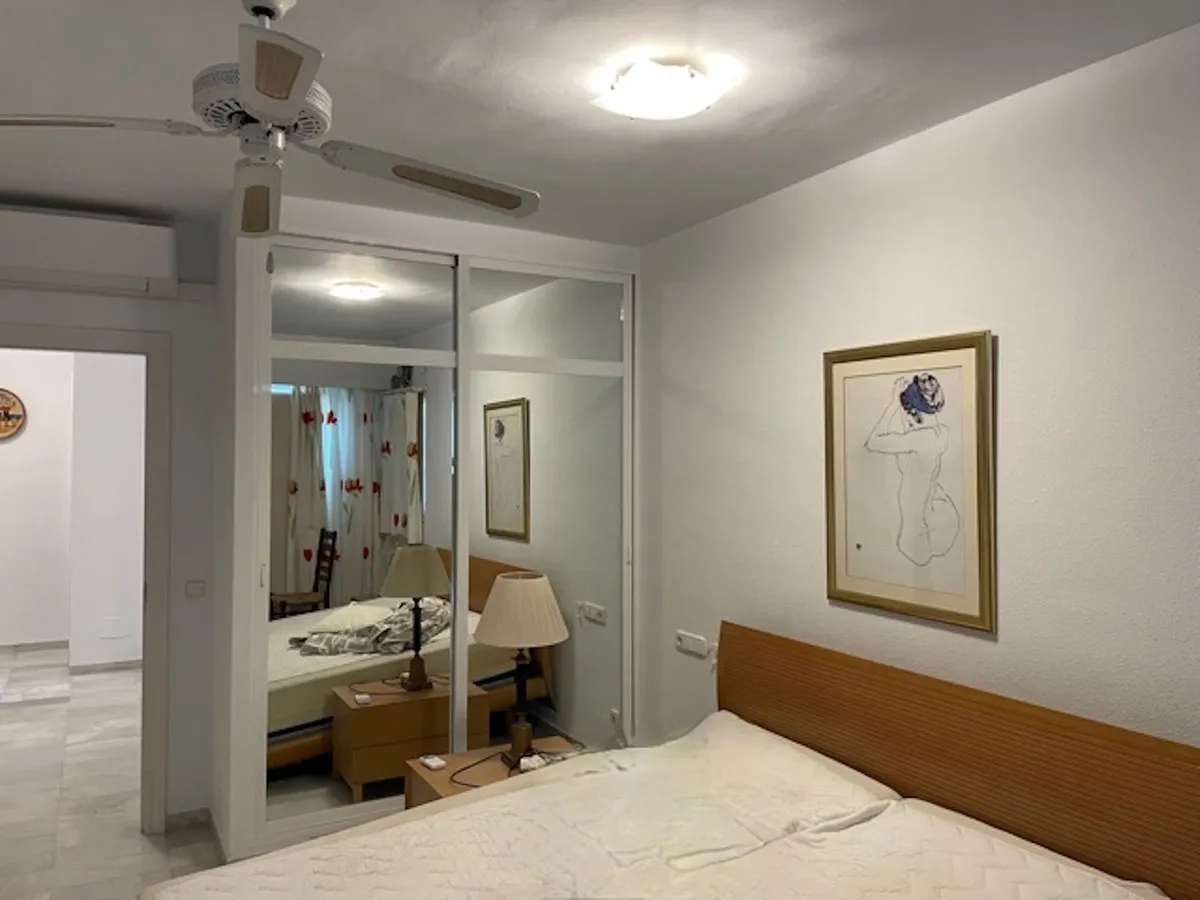 1d99386e-b1b0-440e-a735-2de80fb5d9c8