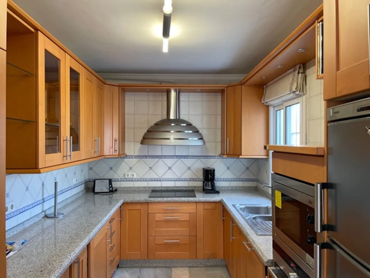 6af76361-bd10-40fa-87b1-5b4dd2881880