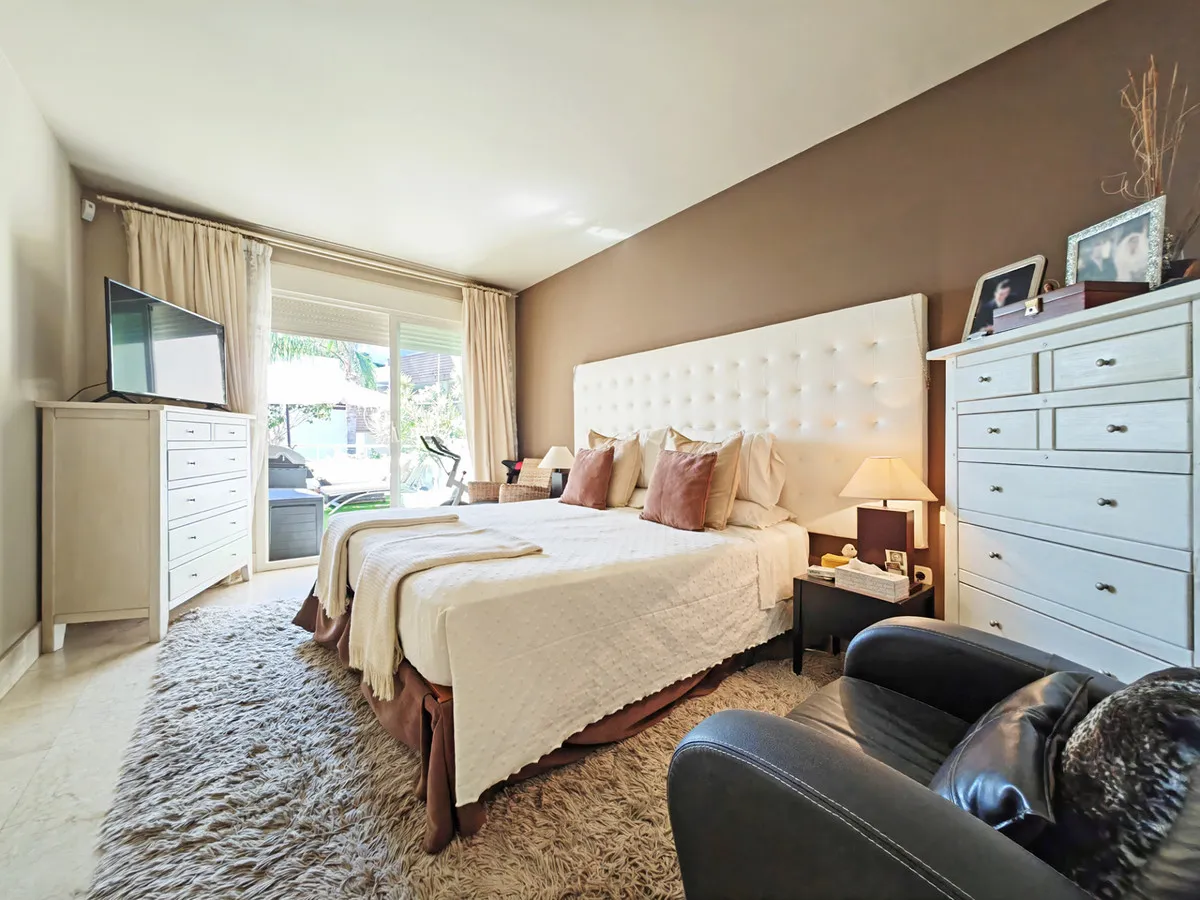 71b15ce9-2265-4641-af67-0946353288a8