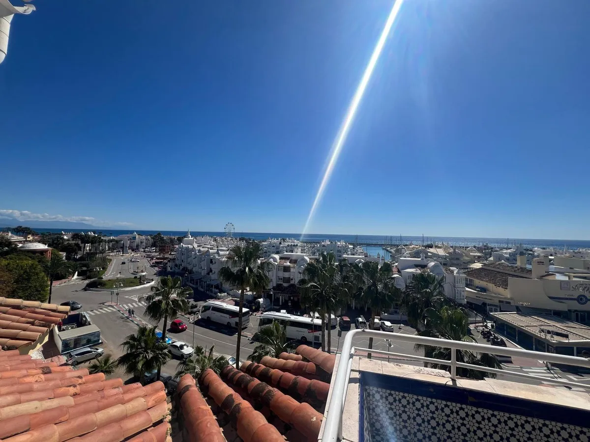 6bdcfd77-64e6-4002-b4df-8d41ad91da82