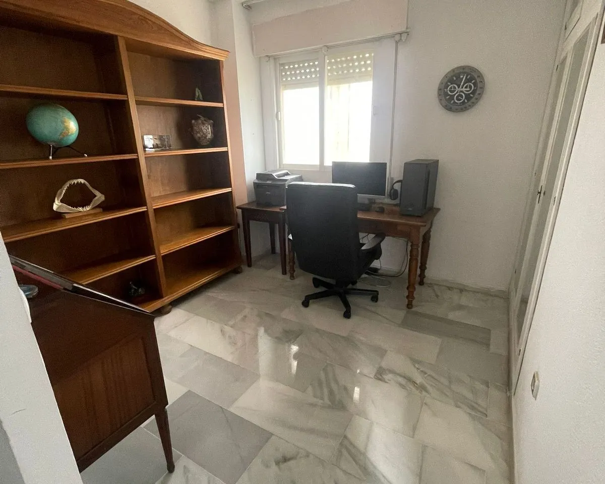 ea85f32a-64fc-48e0-8b2e-3c881b8e0673