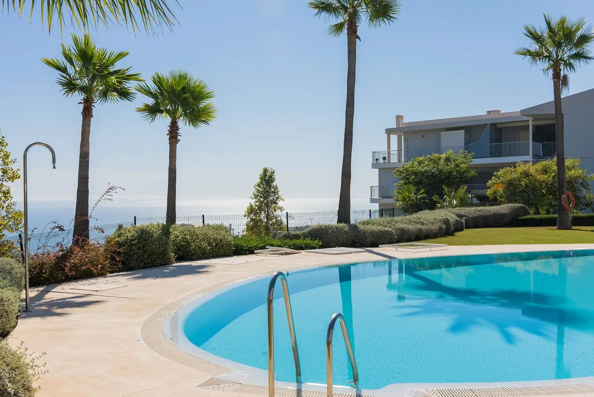 0a6aa61b-a627-43b5-9a4c-763253f6cdea