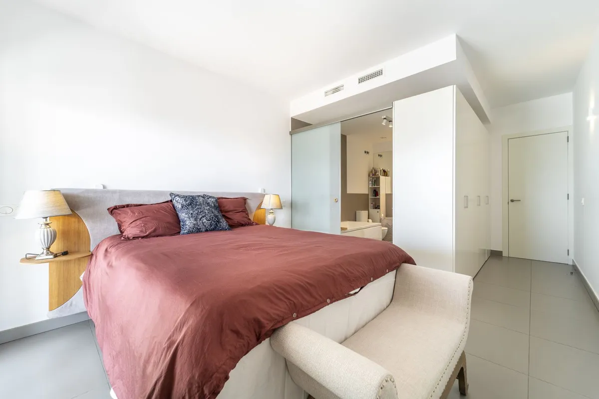 7f1209b3-e65b-4e49-915d-fe5e684cd365