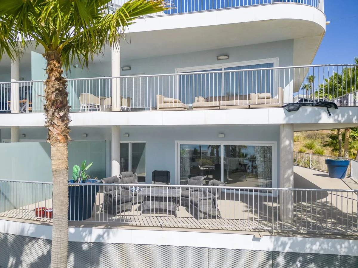 7f349e18-761b-47b0-99b7-a5a73a60b8e4