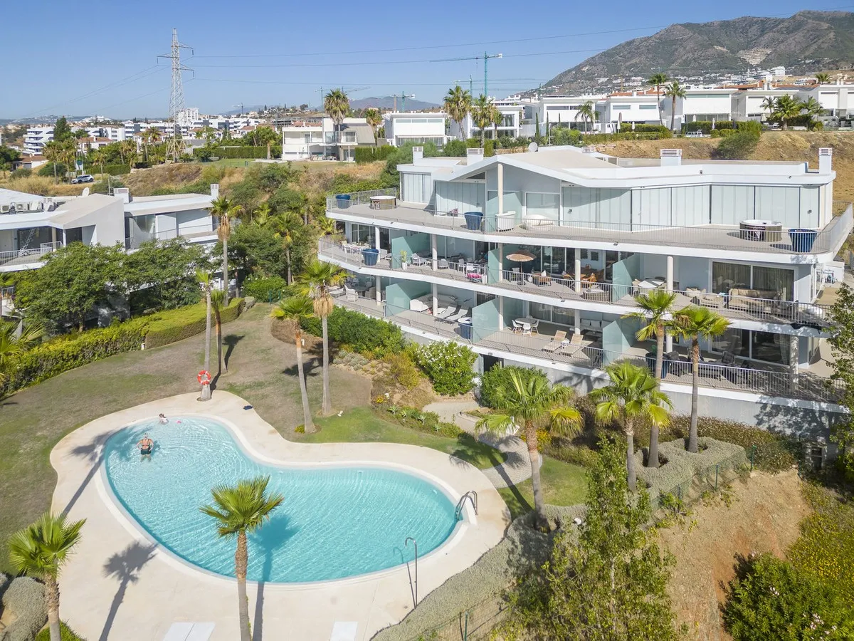 aefe65e2-d79f-43af-a263-efee6a4e9fa2