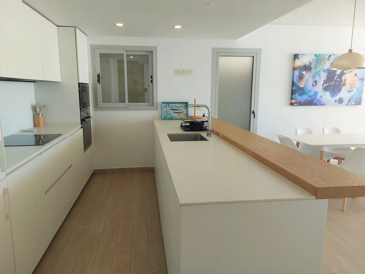 5a86f540-6d65-4aaa-9b73-7d3780d25b9d