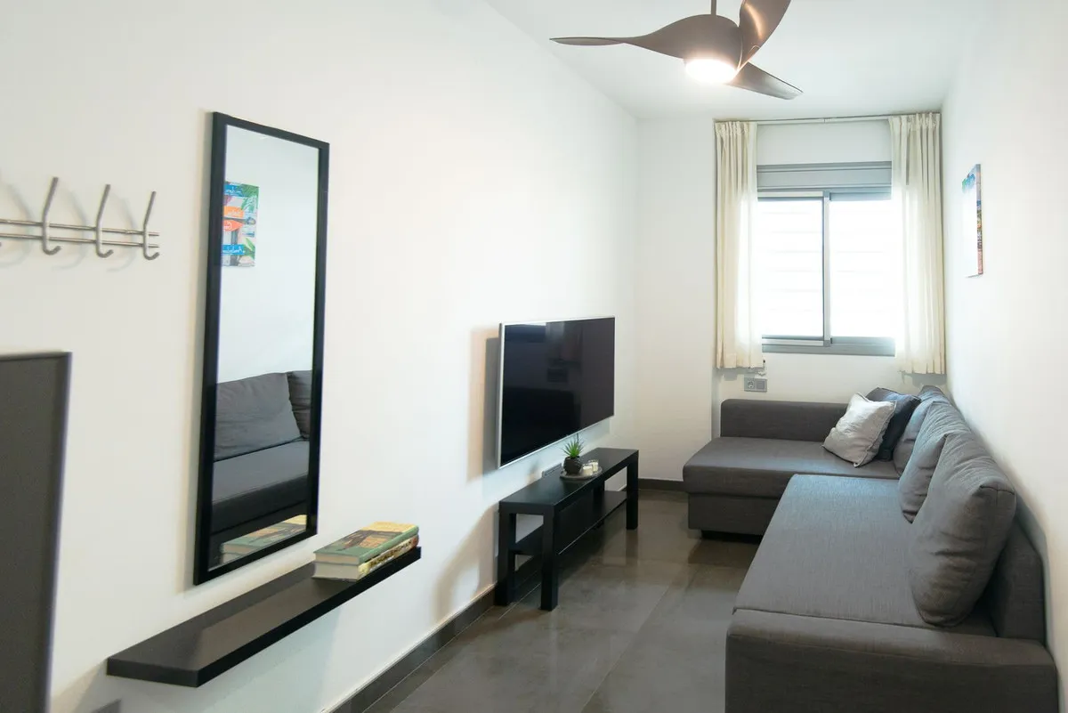 a7e5ed43-51a7-4600-a5d1-bf8c08abdfe2