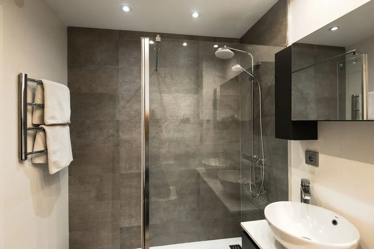 aa9db270-a8d2-40ac-9e3c-f46799a945d3