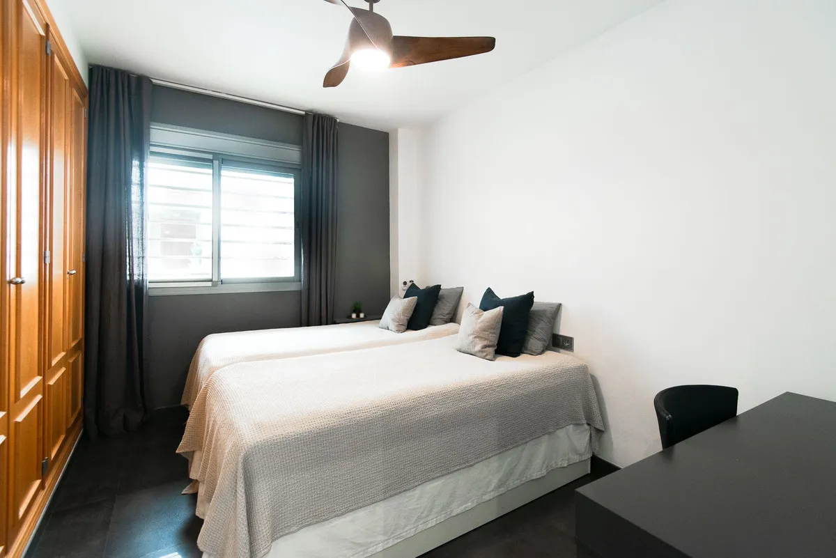 f3417039-d017-480d-ac9c-ce6c0d734311