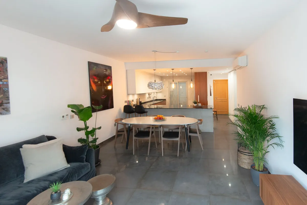 fd596265-31d9-4bd3-9449-178b42452af5