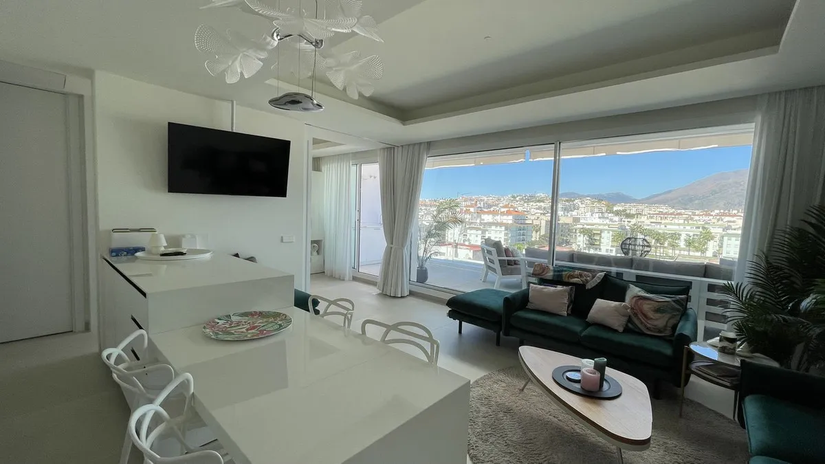 e7450cd3-fab8-4a2e-be17-e59cb9cd99f5