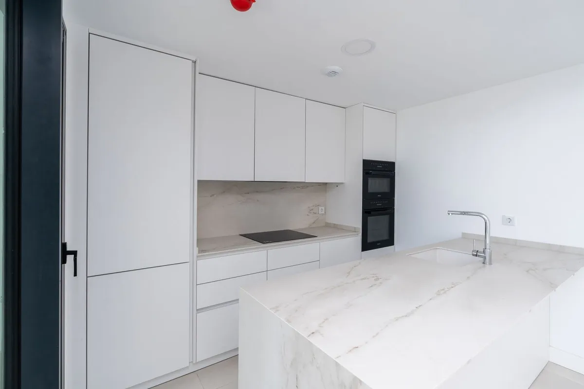 a2e1b342-f3fc-47c9-85f5-2576ab2678bd