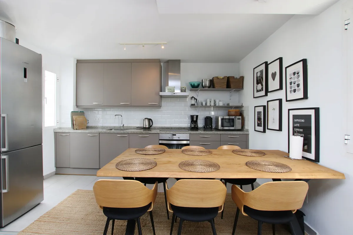 b8454050-751a-43d4-8547-26ed869c6b3d