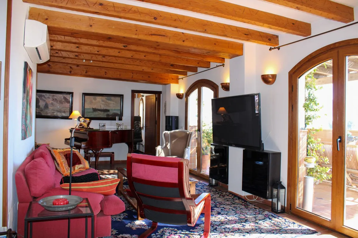 4b7a41f5-3679-4b76-93ab-49542f075f19