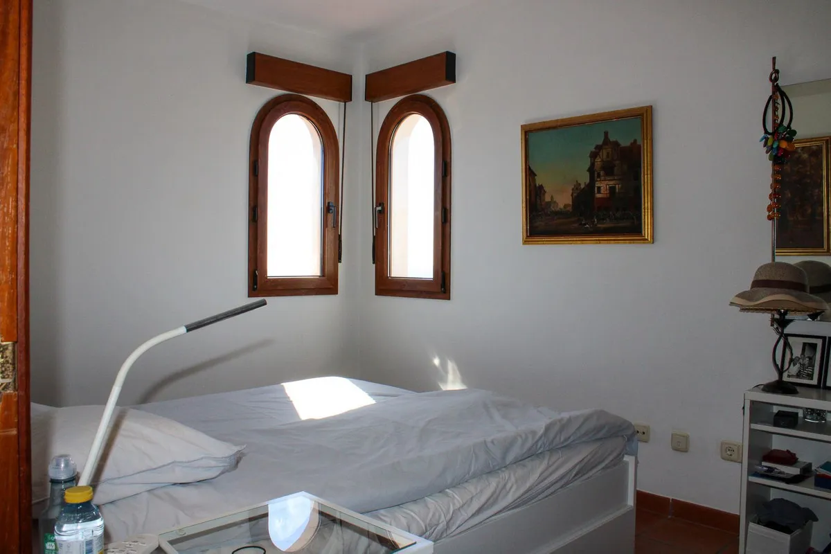 72f4e4c2-ec9c-4b13-b9e5-d518d8bcd835