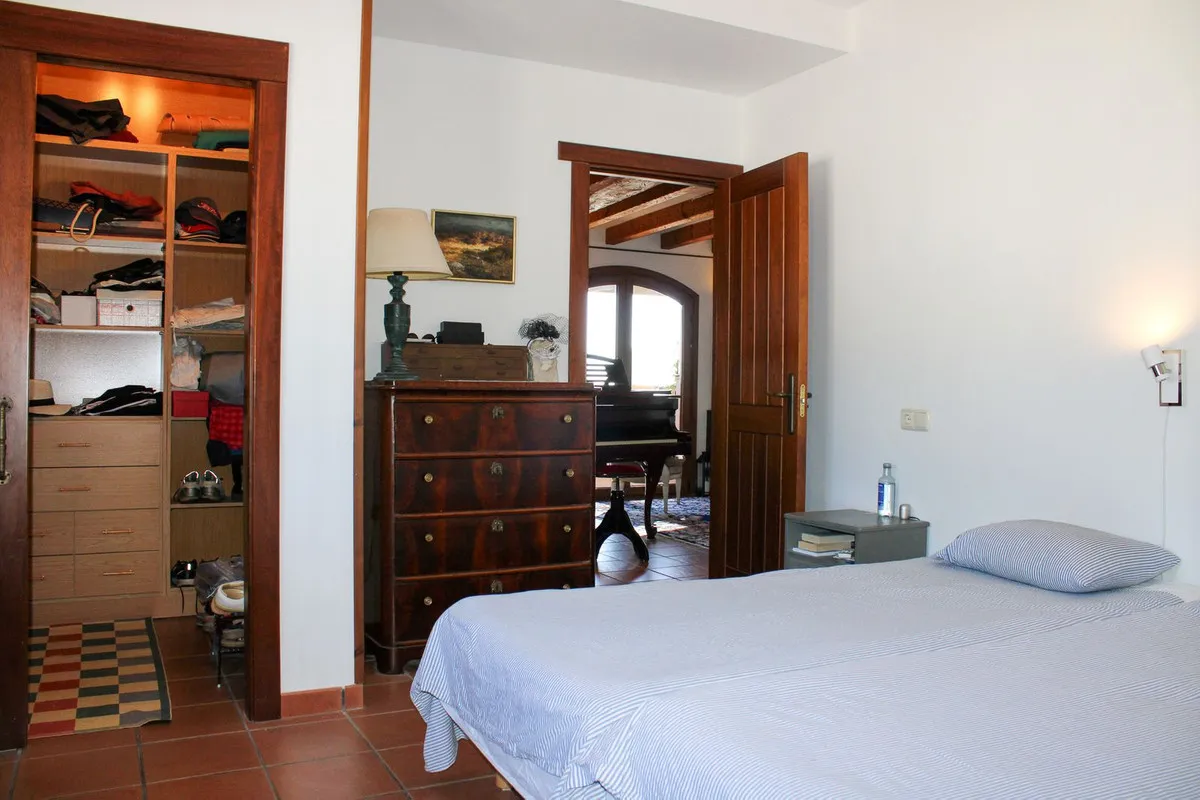 b48caa57-d742-4b39-b204-7e1ed2f21770