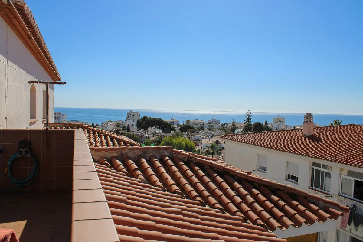 c1d2047f-9732-4139-bef9-c8e067667f8c