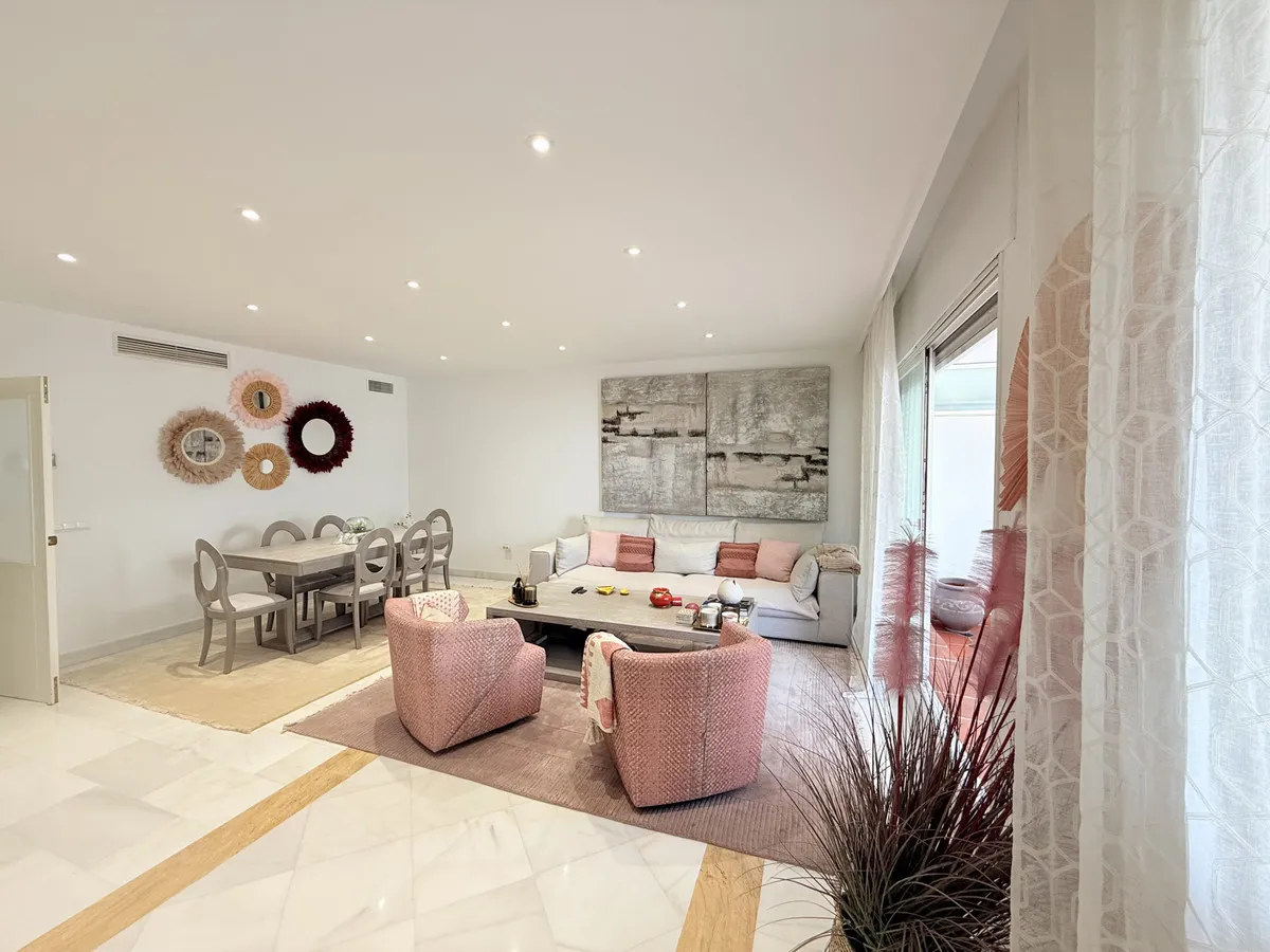 69374f93-46c7-474f-b3fd-bff3a890dea8