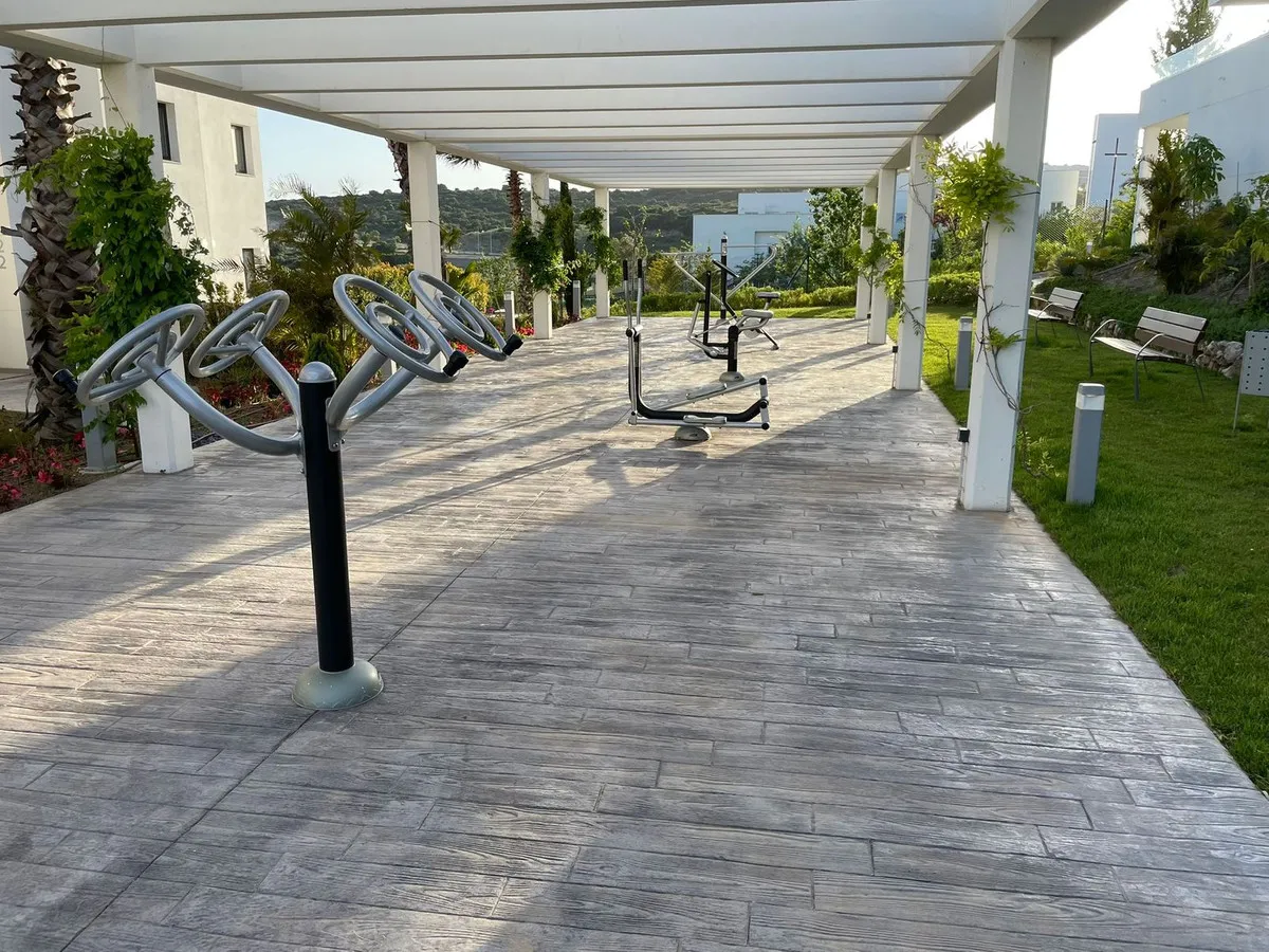 dcd09d43-441e-4cb9-8eab-534a4dcccab4