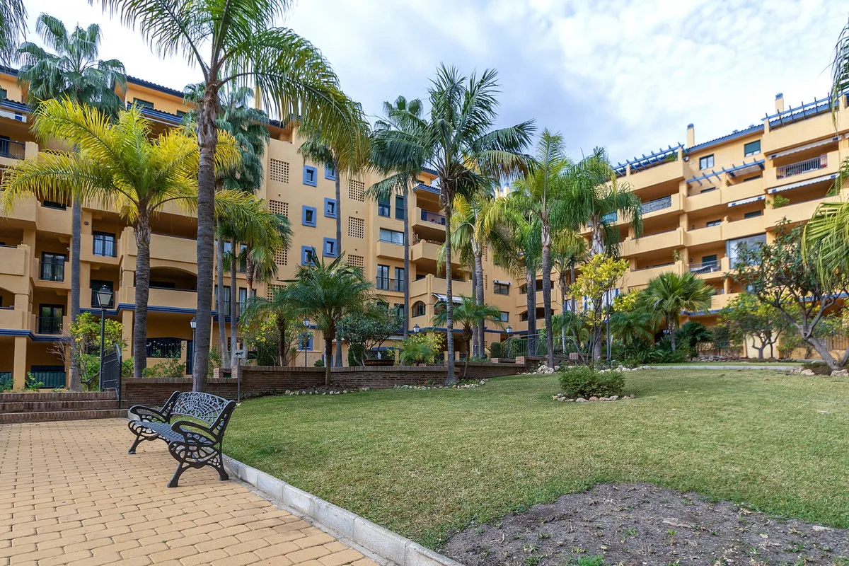 2c54545b-8d01-4d3d-b15c-aea300ab4c1b