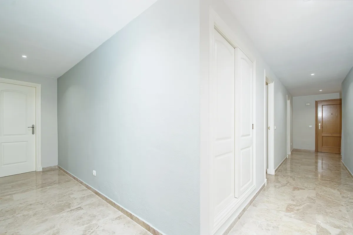 42dc0898-8f00-4ae6-a22b-356664bd9bb0