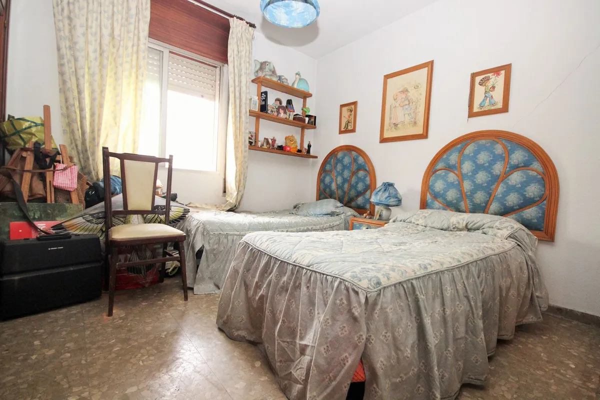 0049bfdd-d260-4773-8fef-110601baf166