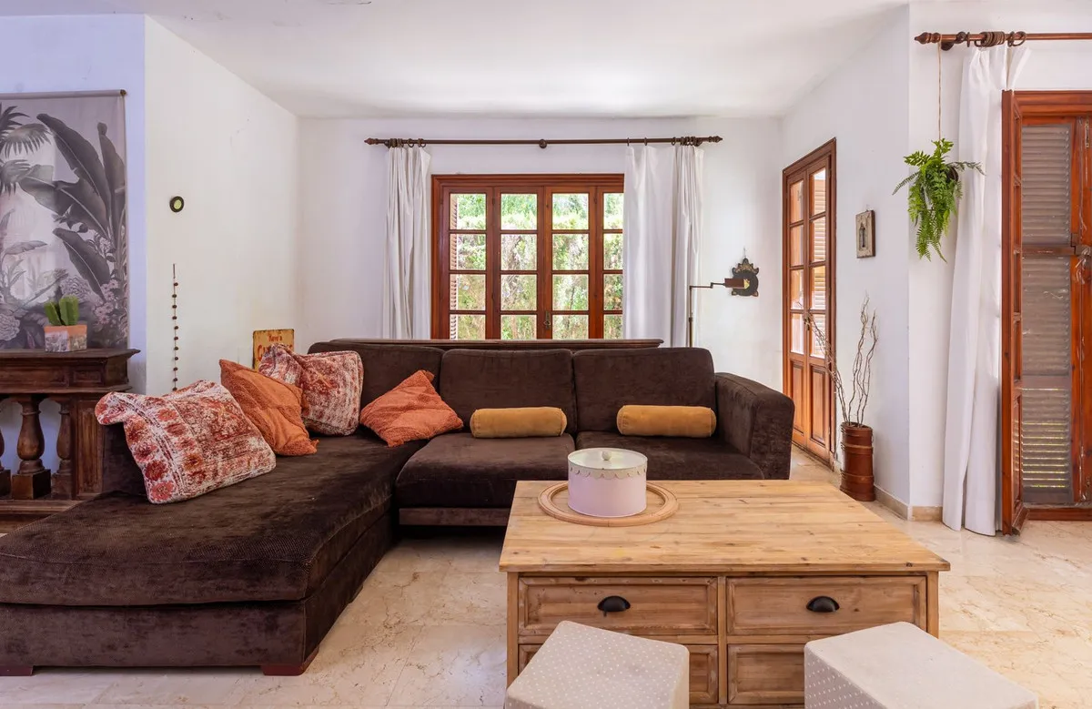 84043b14-ebbb-4515-a2d2-14d27643d18d