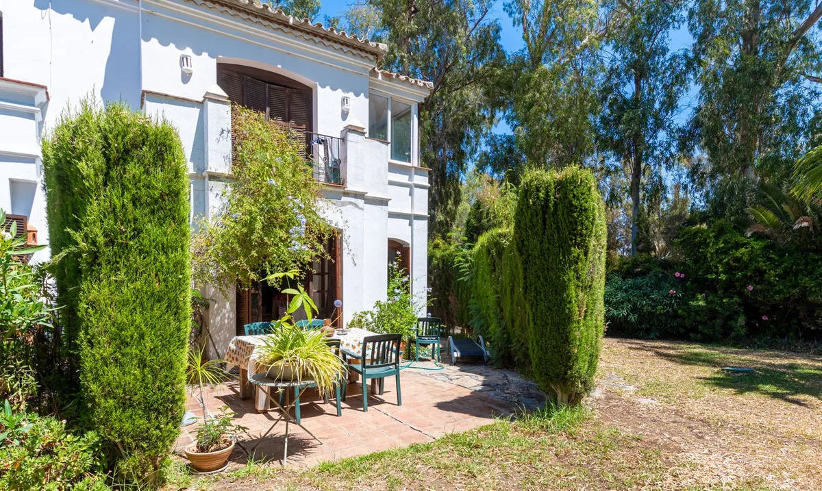 939dea65-e674-4b25-816a-18d5837e8e85