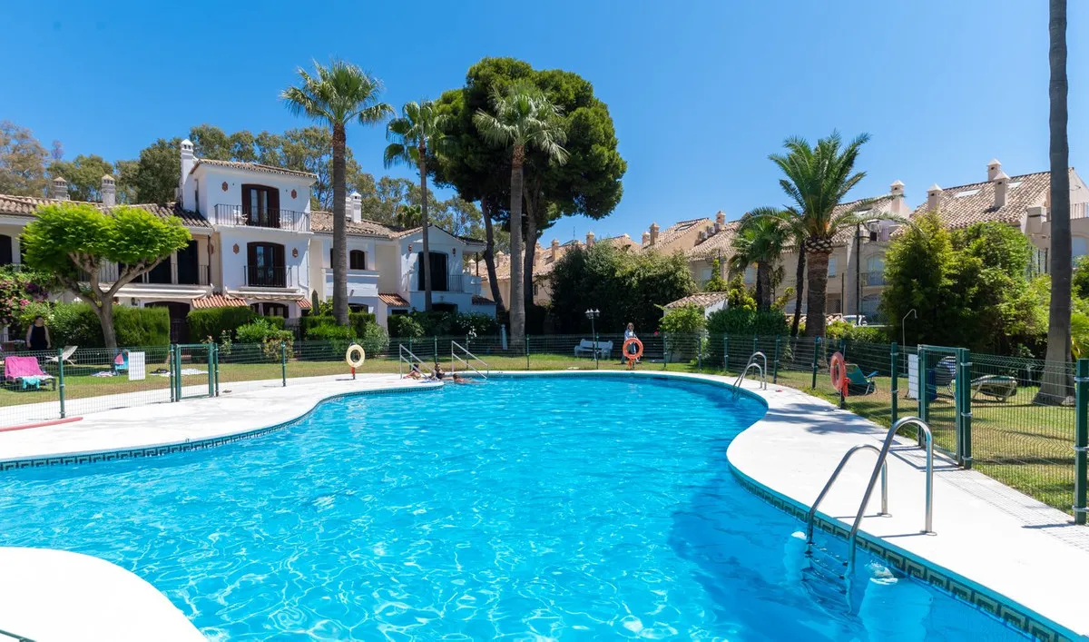 c813526b-280f-482f-93b6-086341099f3c