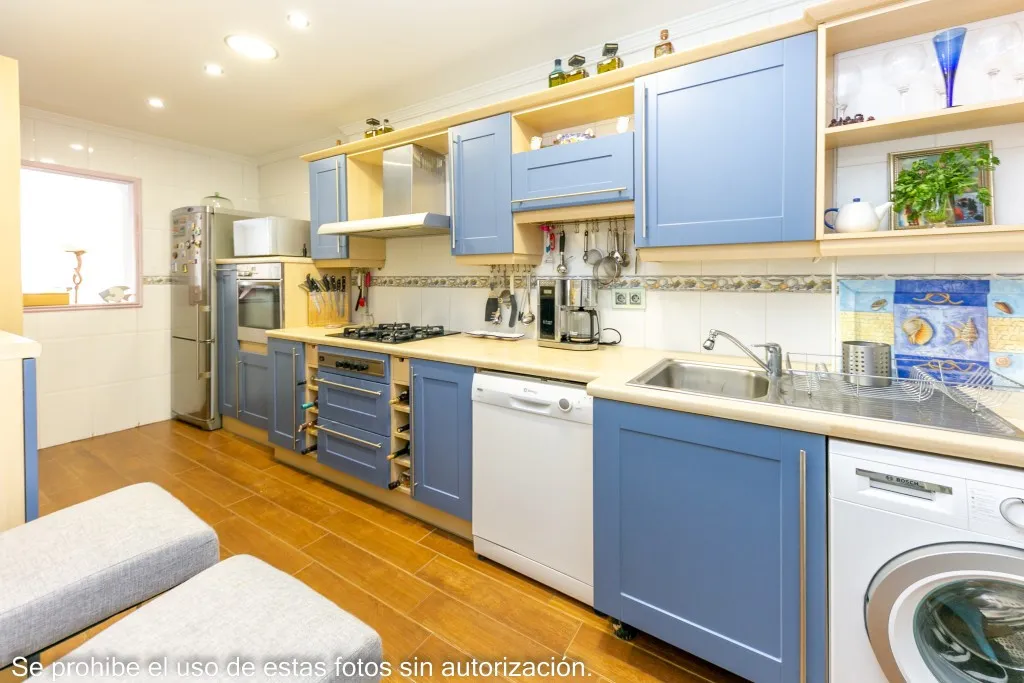 8c5583f9-a008-463c-9676-d4969c540013