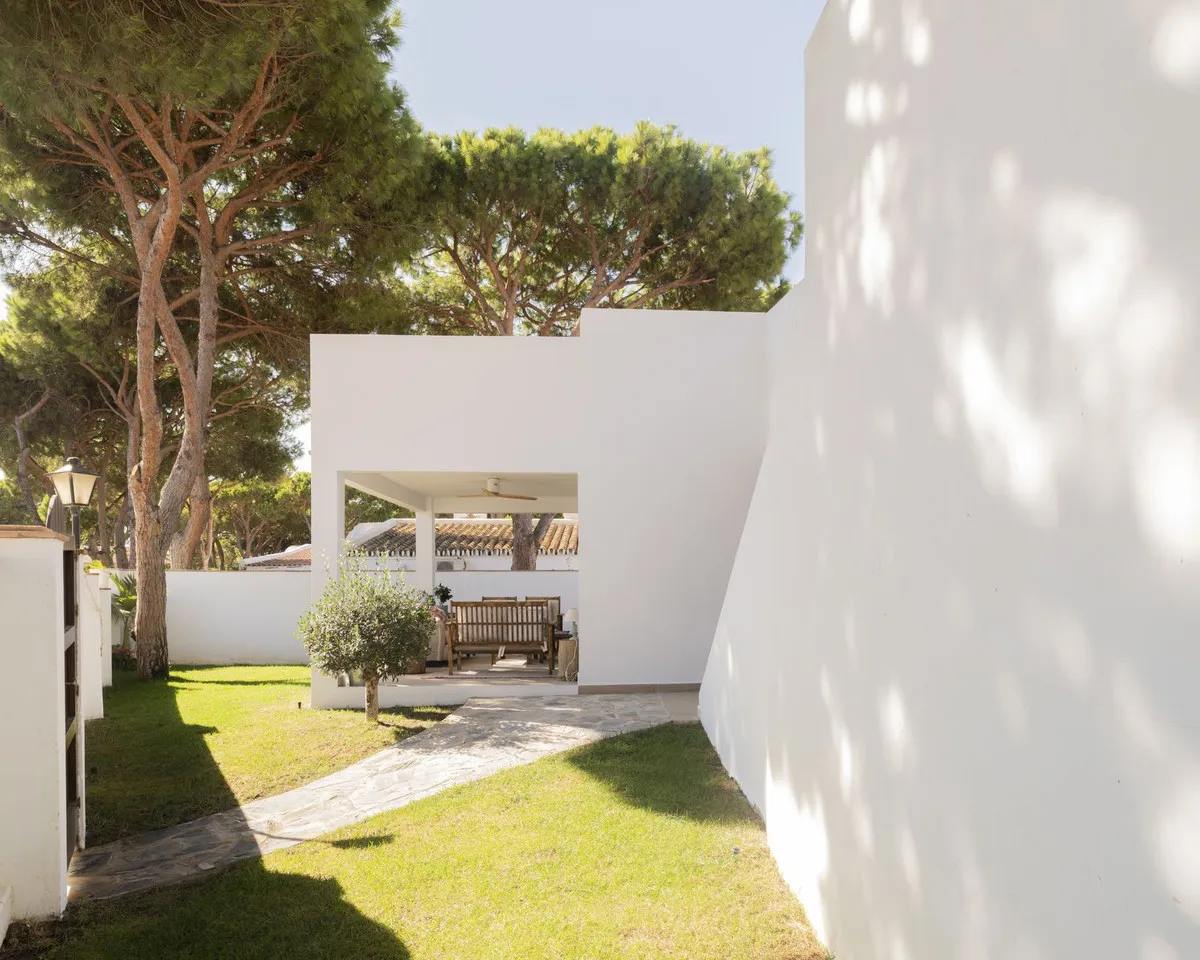 3e3ae5c3-d832-4173-adac-d28ca97d8164