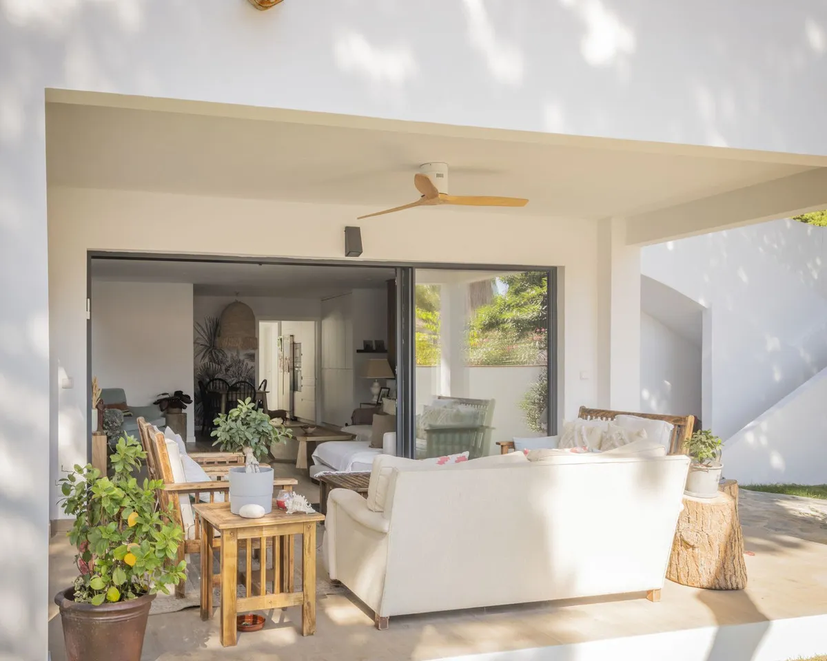 c5e5bb67-4dba-4b94-82a1-f9f35d5a89ea