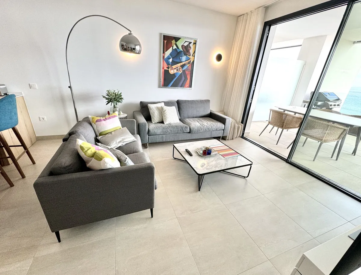 89abe606-1ac9-42db-aef8-79dd7b416d6b