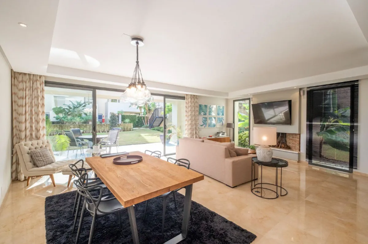 795edf71-f53a-43c0-9df3-2ac5795d299a