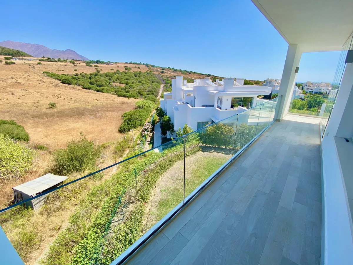 1f2a1411-a38b-4d0e-b53d-fd85da095394