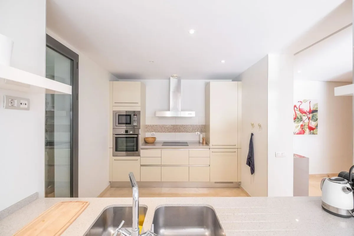 a55495e5-2042-4de2-a08d-49d1c7a34fb3