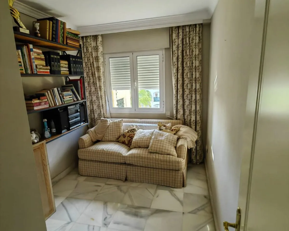 12a02b07-4730-49f5-a020-ef3009c90f94