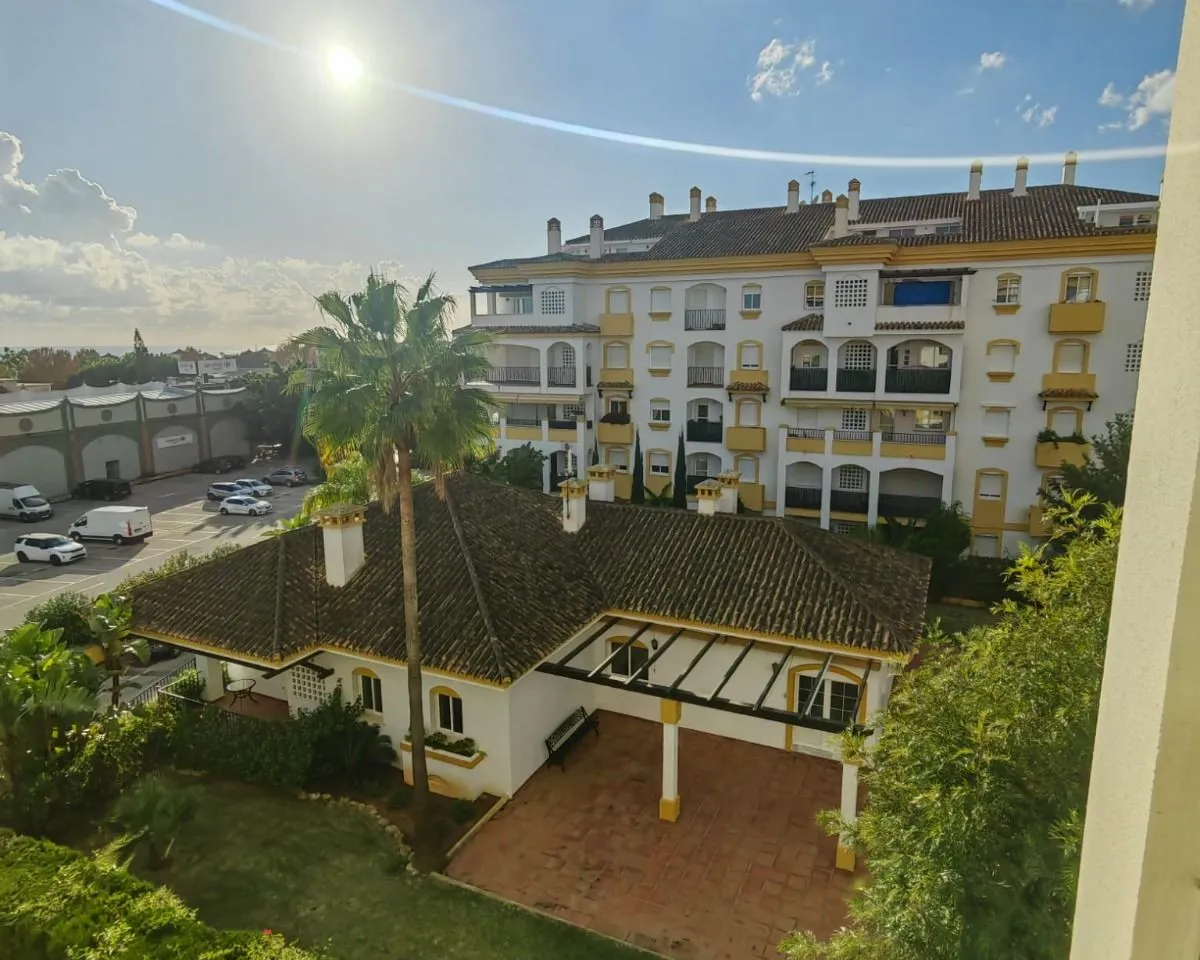 ef53e7ee-95e6-496a-8652-d9bfcbf0e002