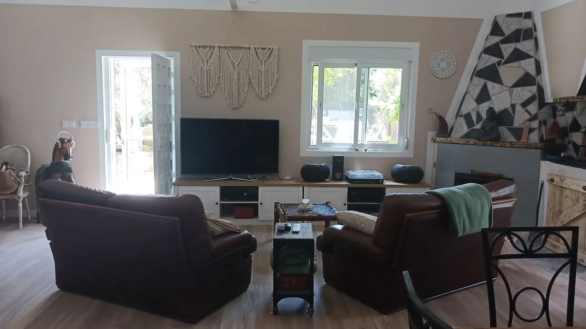 a2e8e85c-74b3-4781-ba6a-db85cc34a2c3