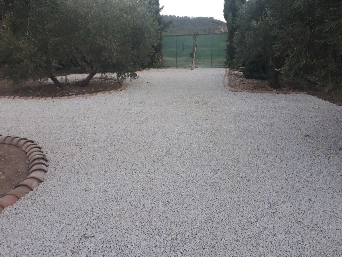 c3f8c483-c583-4ae9-8dc9-086a4f69ca5d