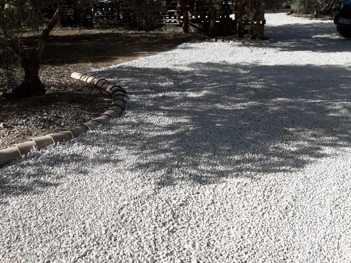 c7fa9f83-2f10-4b04-af1f-8a35c2d80b06