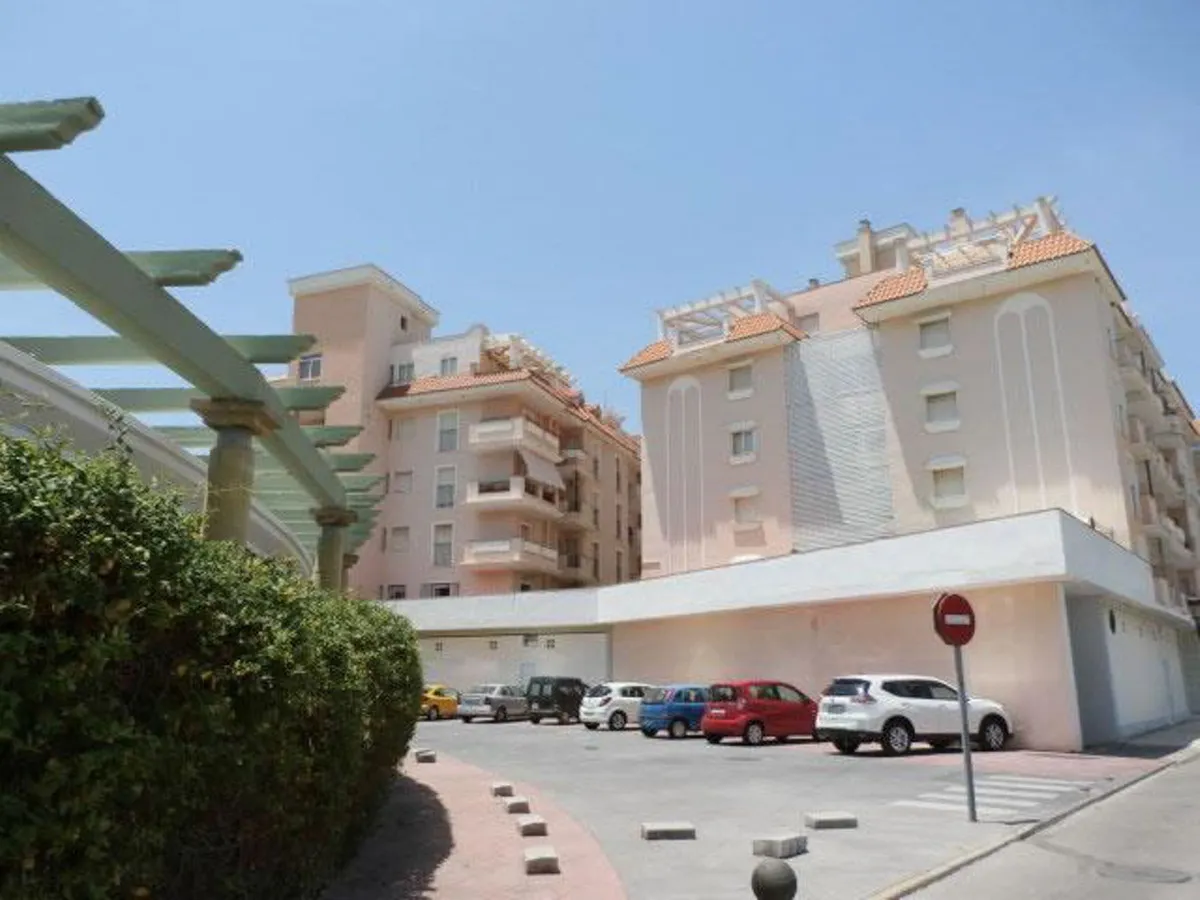 c1c06309-782f-44d0-92d5-fc28c8b681b5