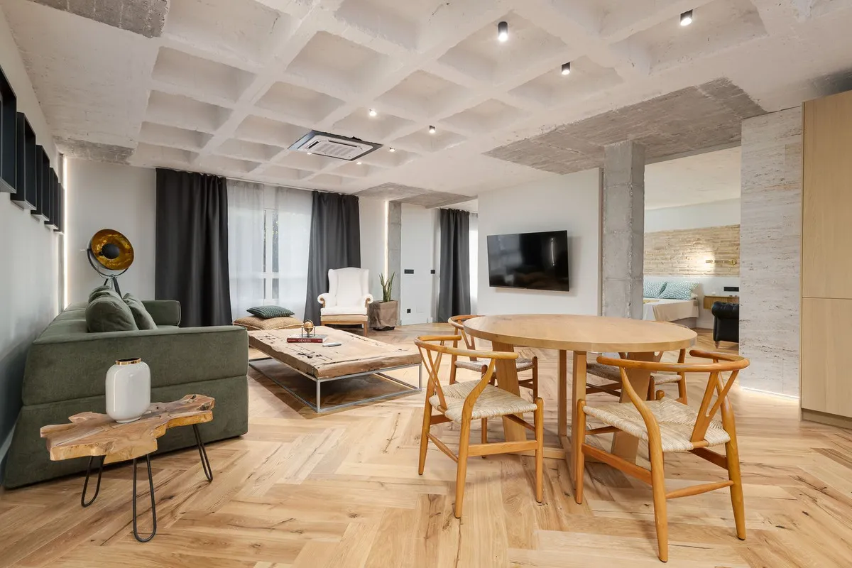 3bb5f361-8da9-43a0-82f4-7ad5157a04c4