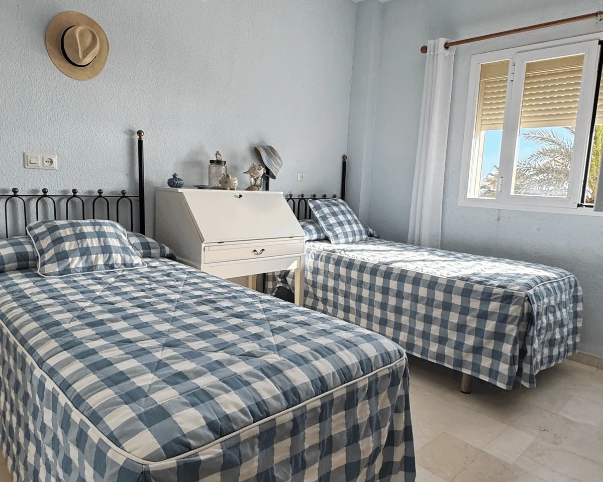 2260d291-07df-4fcb-bca8-0ade1e2e7e98