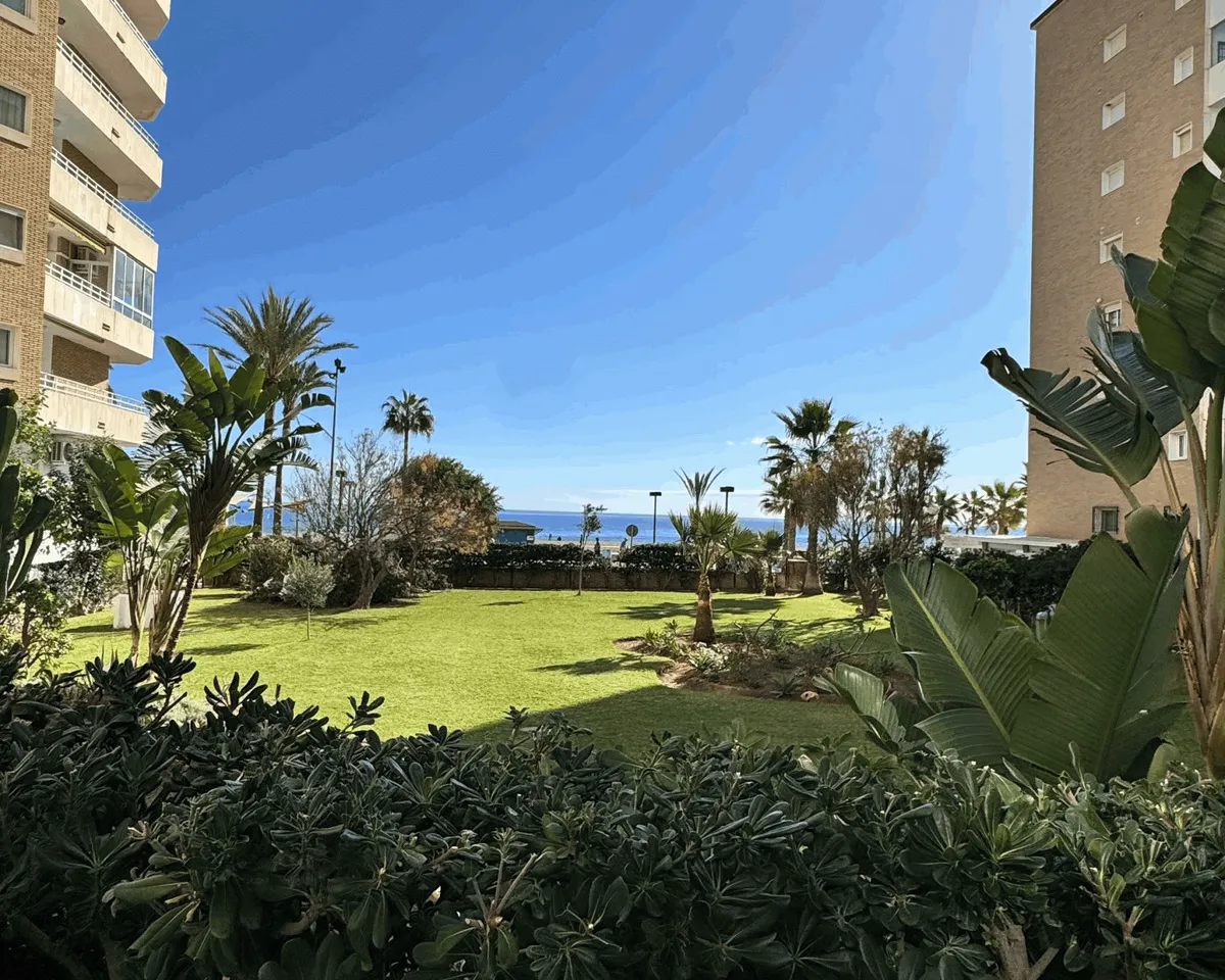 906a4b52-2c7f-4794-ba5b-129df580dfa7