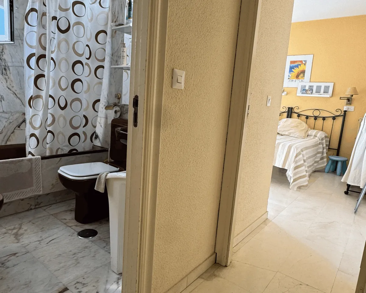 afbc90d5-b439-423a-b700-9487fd1be836