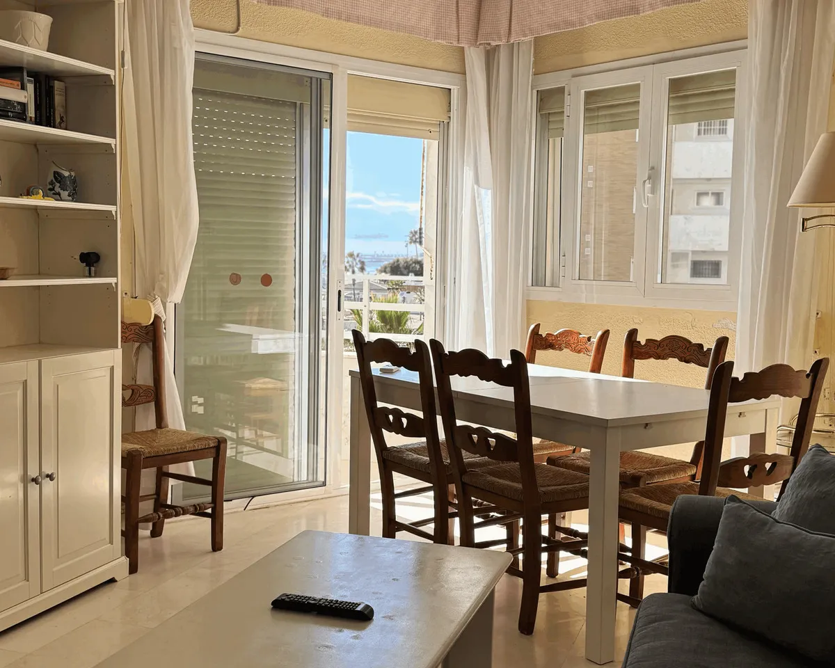 f2640942-a9e7-4d93-97c4-2e7bff77c24c