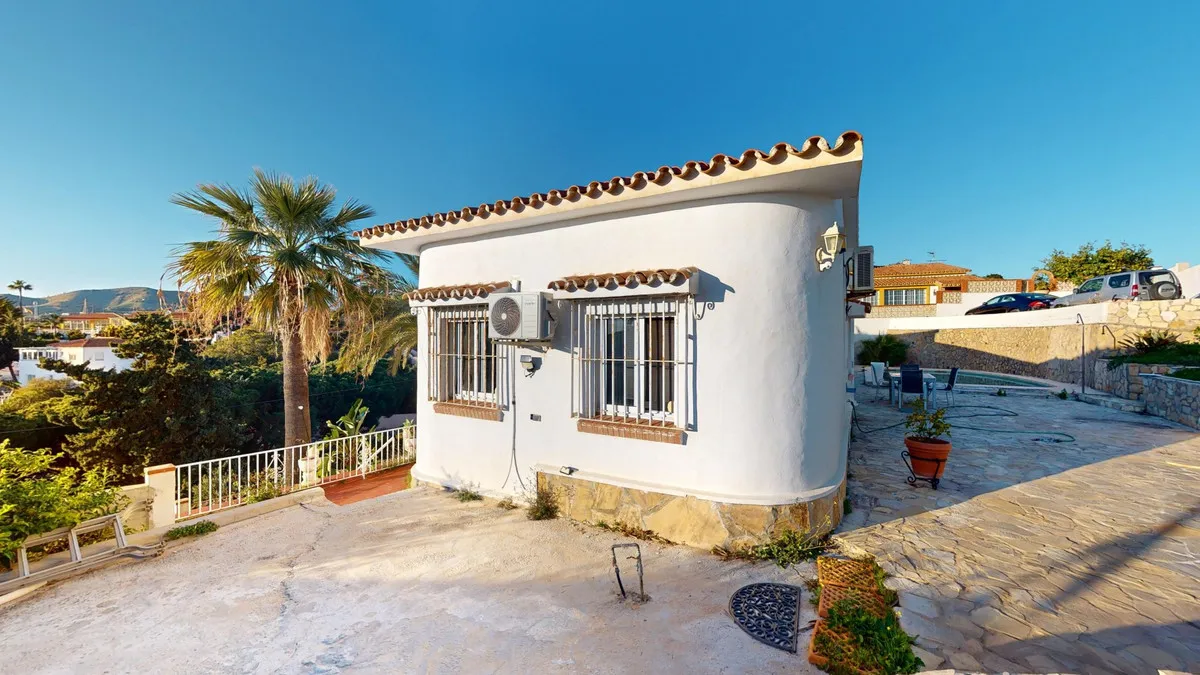 ed0fbbde-c6f5-4e17-a408-f3d87408306d